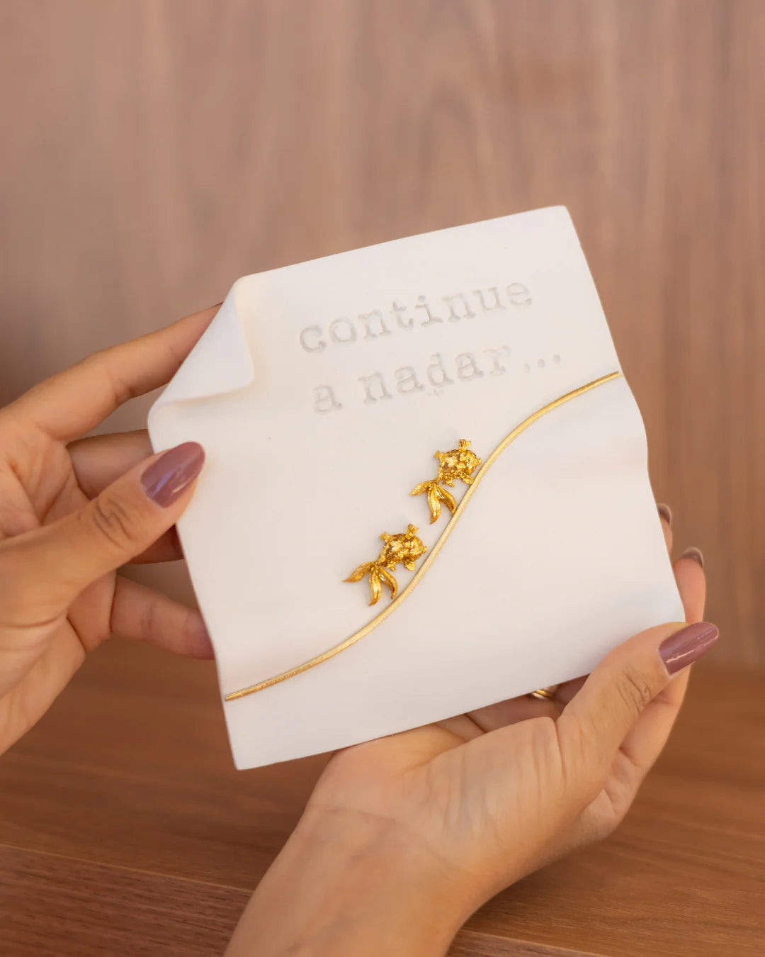 Pergaminho personalizado em cerâmica – Continue a nadar